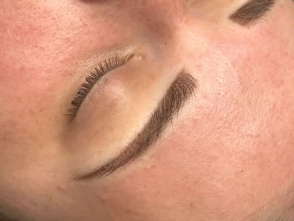 How To Avoid “Blue Brows”?