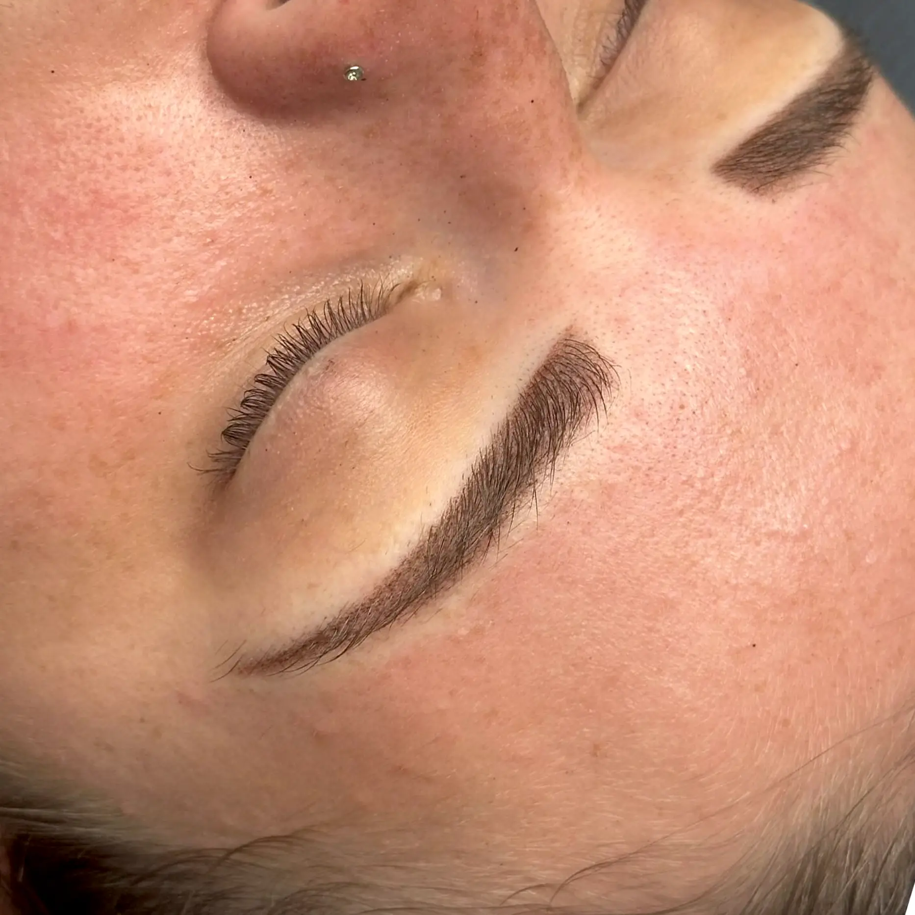 How To Avoid “Blue Brows”?